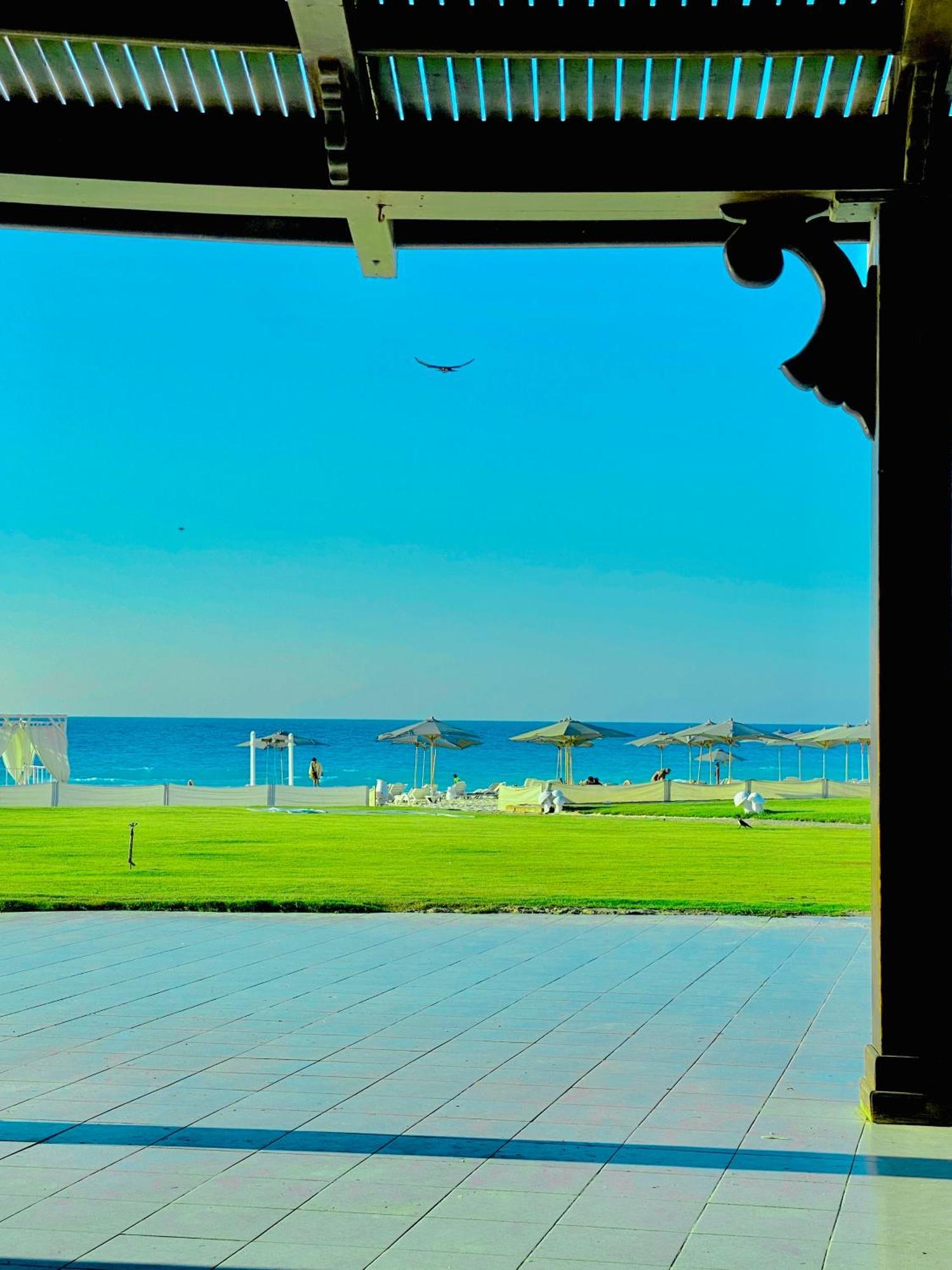 Borg El Arab Beach Resort Exterior foto The beach at the Grand Hotel